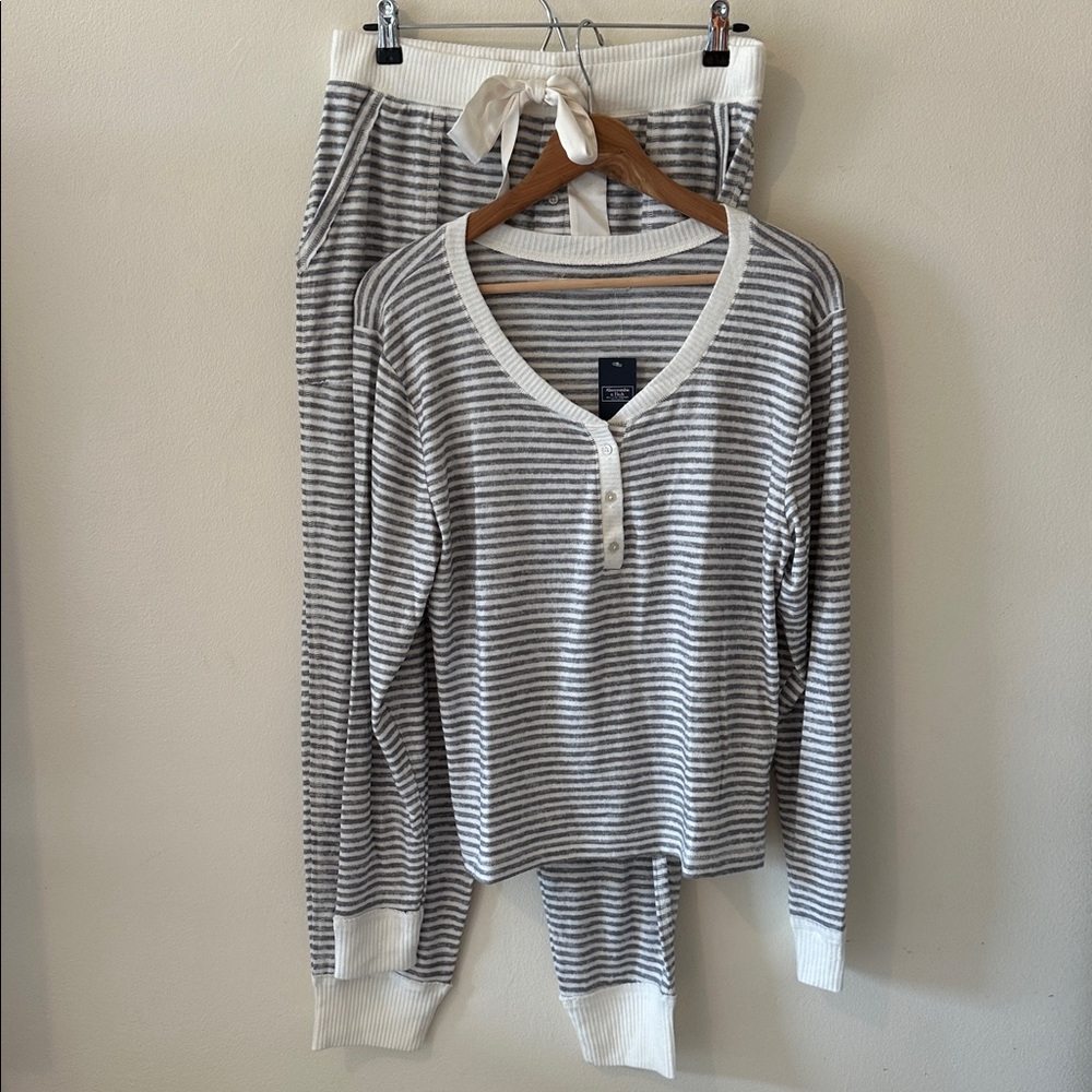 Abercrombie & Fitch NWT Gray and White Striped Pajama Set